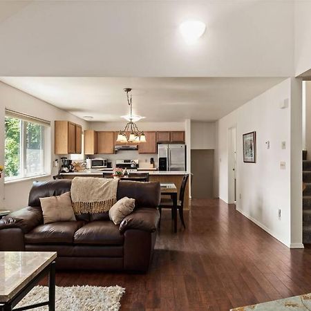 Coastal Place - Best Location In Downtown! Anchorage Exterior foto